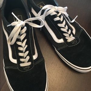 Pair of men’s Vans size 11.5